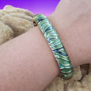 Vintage 80s Bangle Bracelet Gold Tone Green Enamel